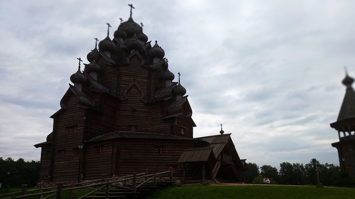 Покровская церковь Невский лесопарк.