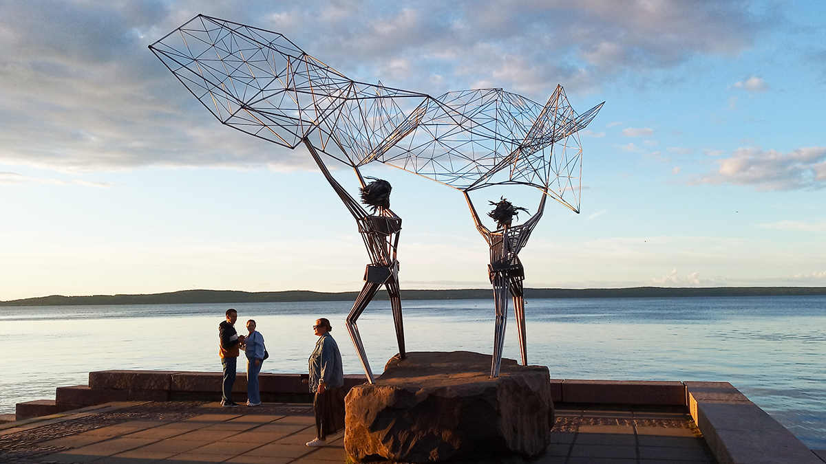 Скульптура "Рыбаки" в Петрозаводске.