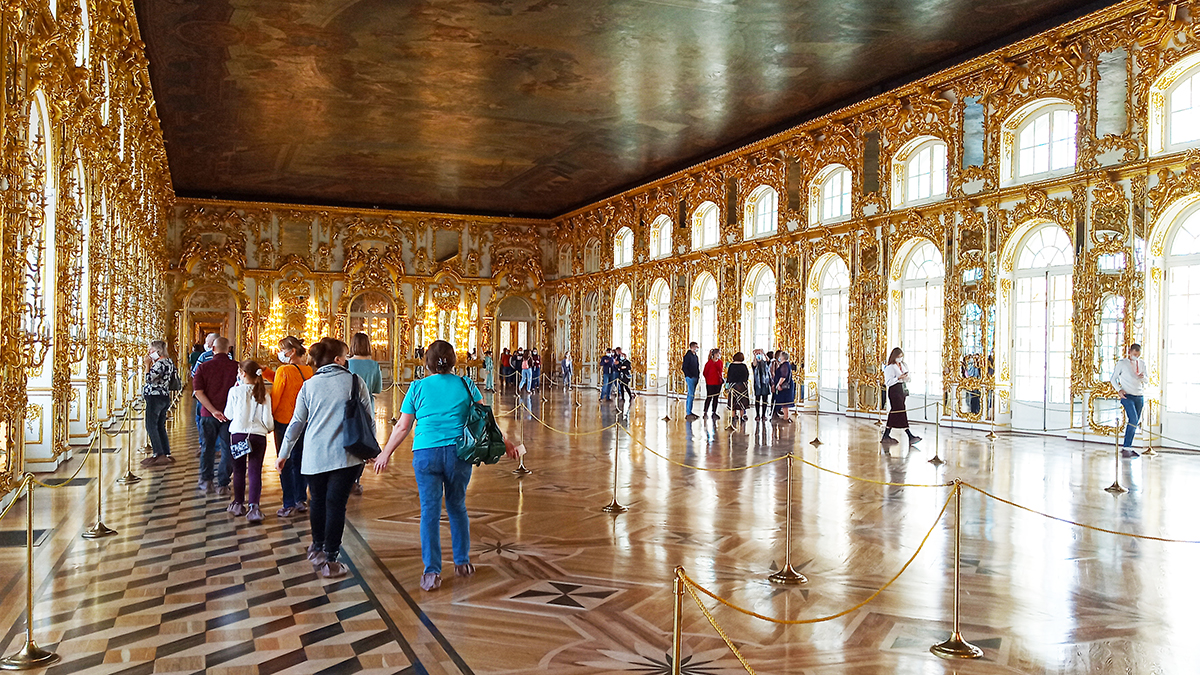 Большой зал Екатерининского дворца.