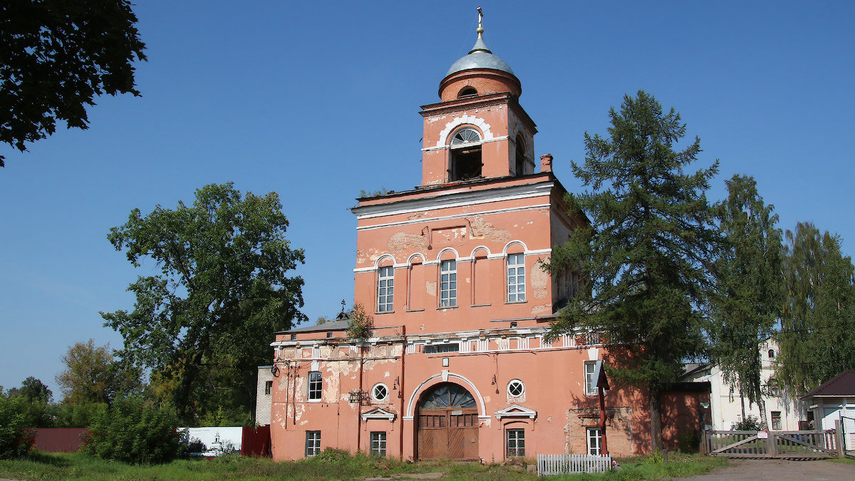 Введенский женский монастырь Тихвин.