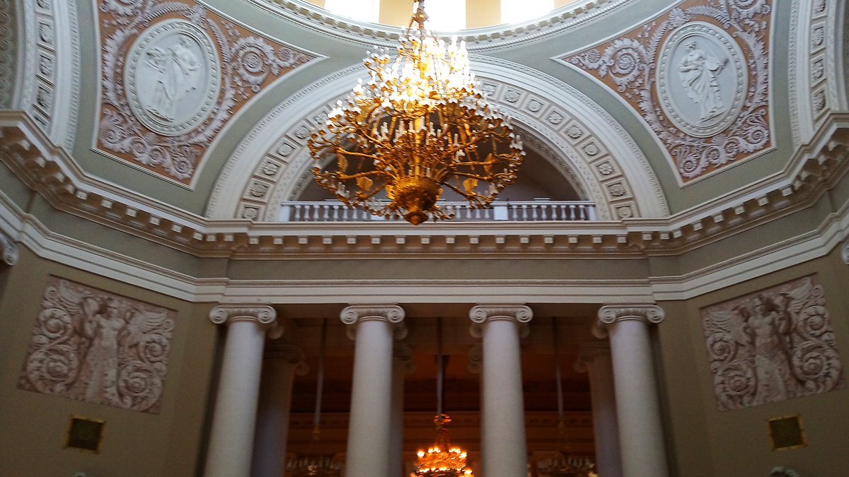 Купольный зал Таврического дворца.
